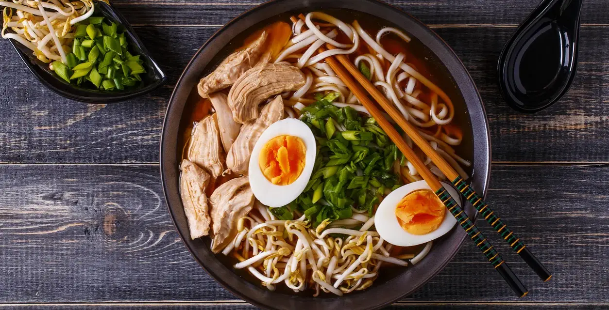 Jak zrobić ramen z rosołu? Twój rosół, japoński smak!