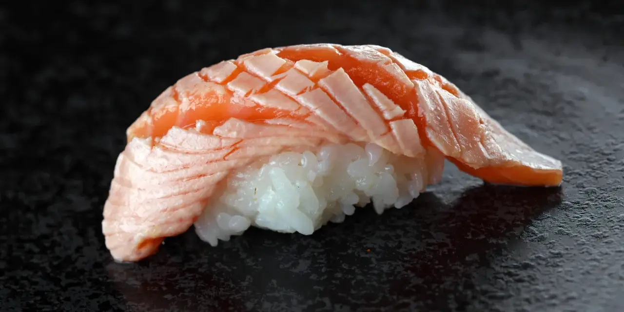 Sushi: Co to jest? Od mitu surowej ryby po smaki Japonii