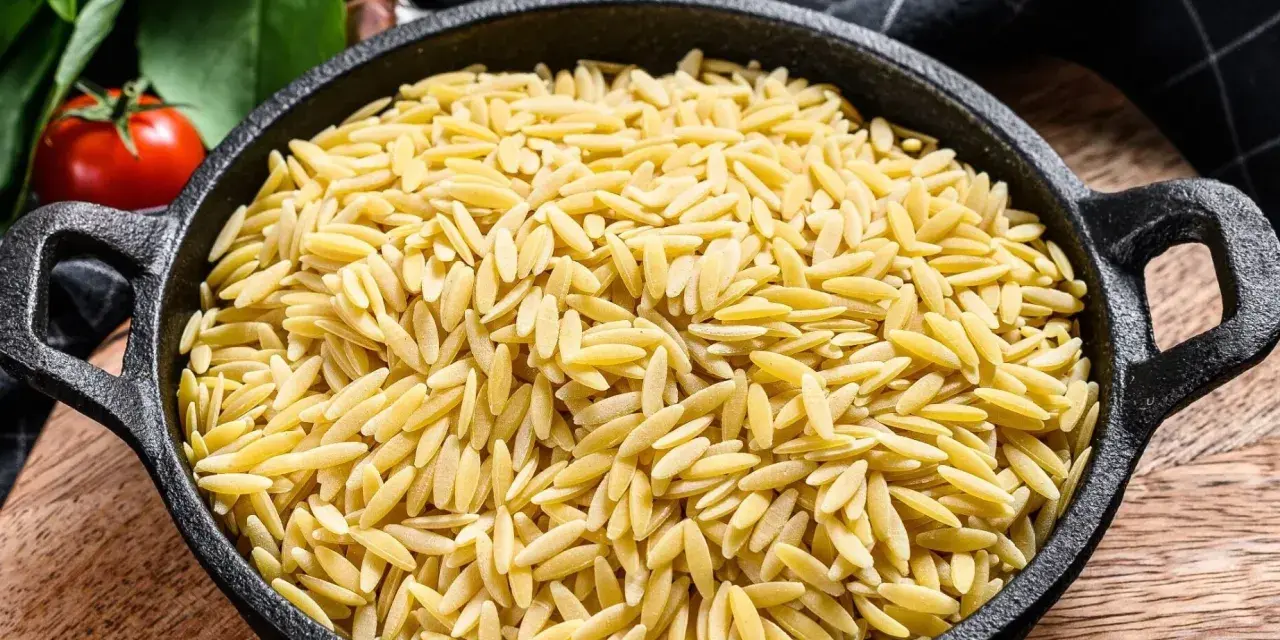 Makaron wyglądający jak ryż? To orzo! Poznaj jego sekrety.