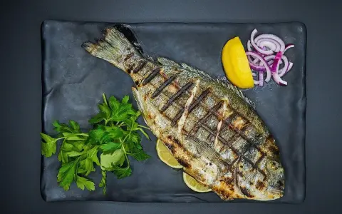 Jak przyprawić rybę? Odkryj sekrety perfekcyjnego smaku
