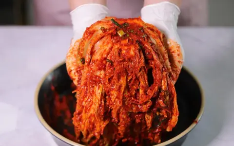 Kimchi w Polsce: Gdzie kupić i jak wybrać idealne?