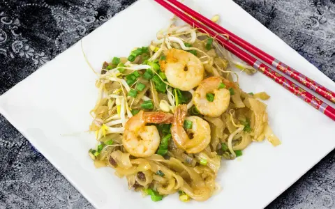 Pad Thai: Jak smakuje? Słodki, kwaśny, słony czy ostry?