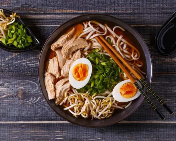 Jak zrobić ramen z rosołu? Twój rosół, japoński smak!