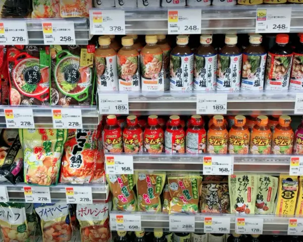 Japonia: Ile kosztuje ramen? Ceny, porady, jak nie przepłacić