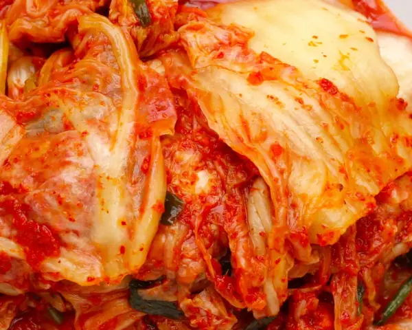Jak zrobić kimchi? Prosty przepis, składniki z Polski i sekrety smaku