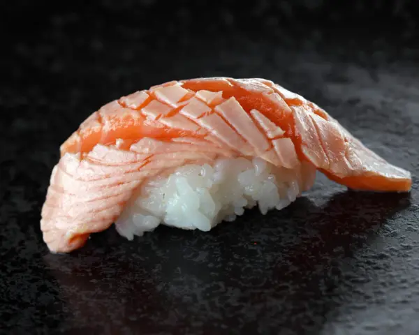 Sushi: Co to jest? Od mitu surowej ryby po smaki Japonii