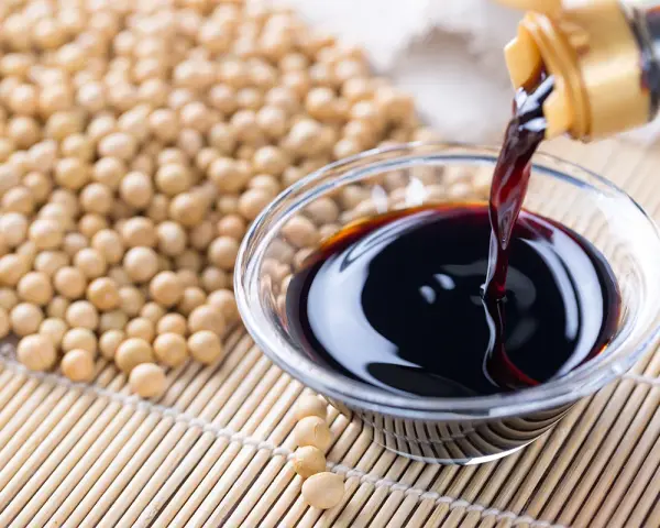 Jak smakuje sos sojowy? Umami, rodzaje i wybór idealnego!