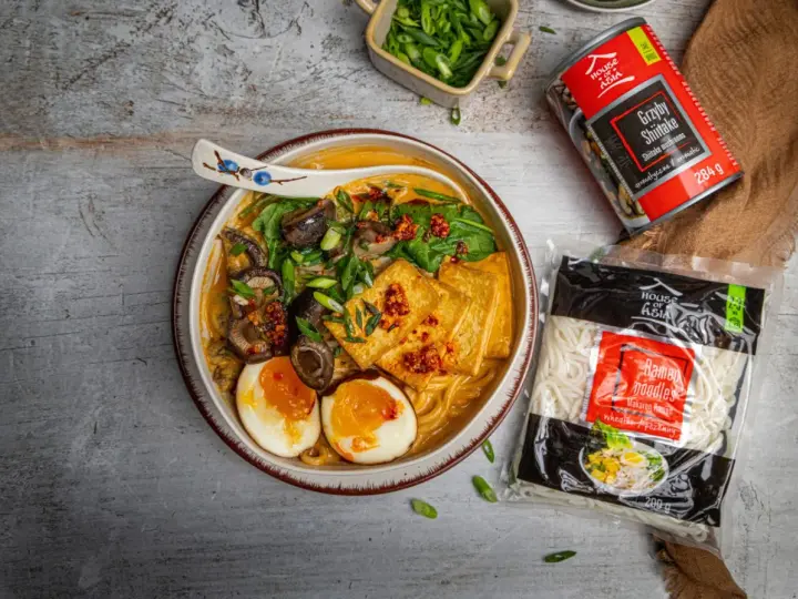 Makaron do ramen: Sekret smaku. Gdzie kupić i jak ugotować?