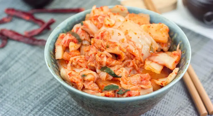 Kimchi: Co to jest? Odkryj smak i zdrowie koreańskiego fenomenu