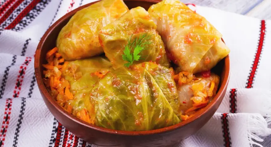 Idealny ryż do gołąbków: Jak wybrać i ugotować "al dente"?