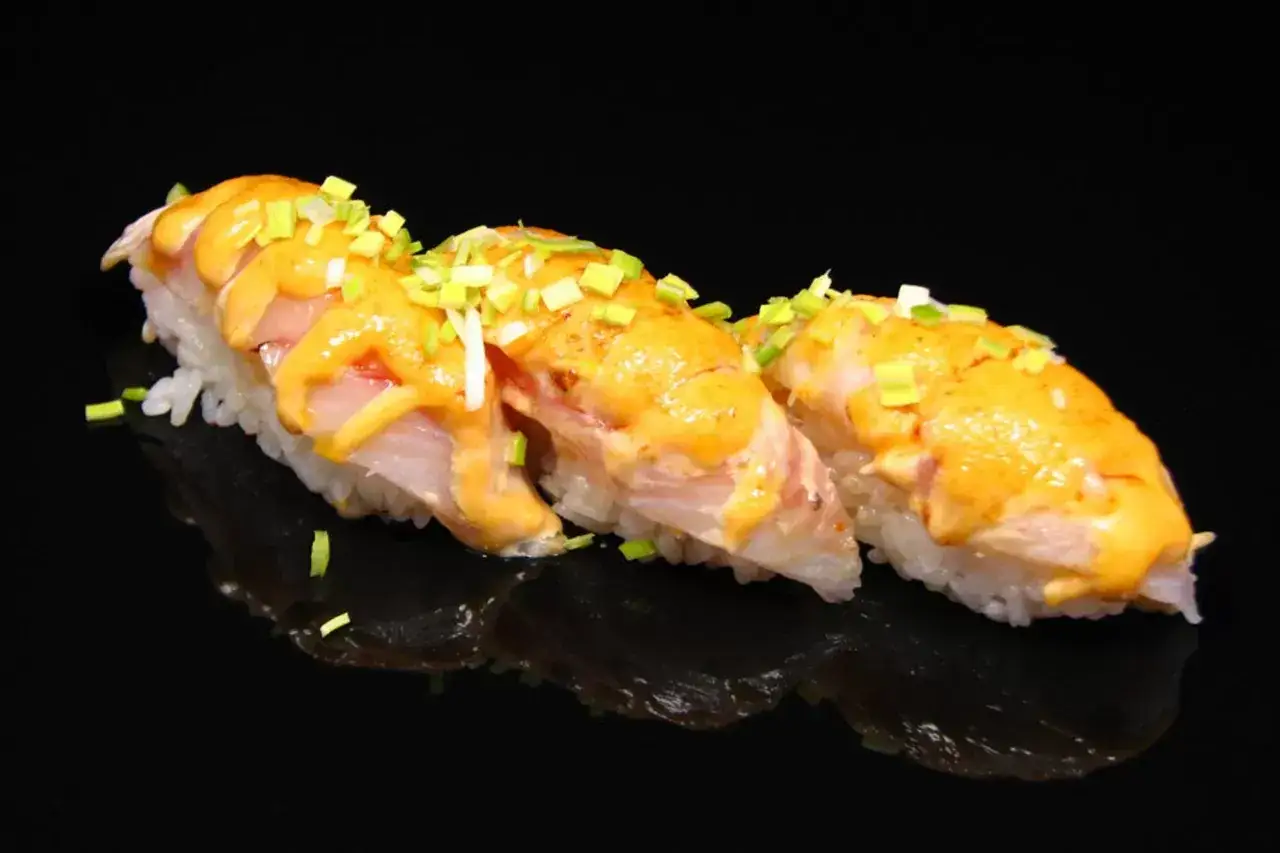 Kaloryczność rodzaj&oacute;w sushi